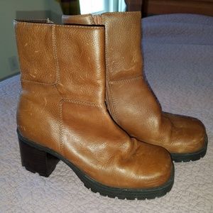 Bass Distressed Brown Leather Cate Boots Size 6.5